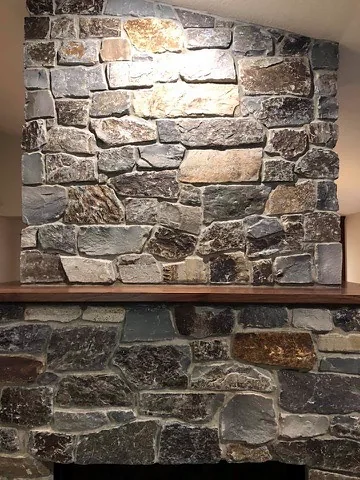 Natural stone wall